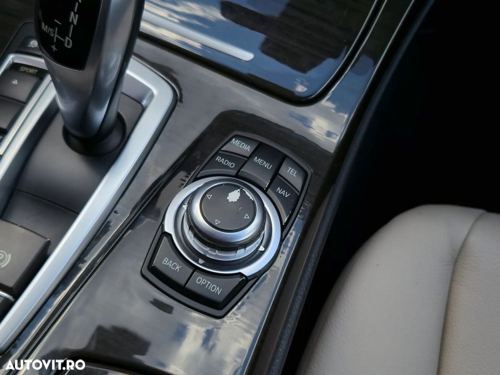 BMW Seria 5 520d Touring Aut. Luxury Line - 25