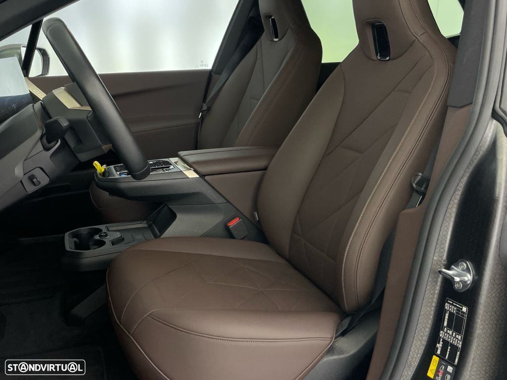 BMW iX xDrive 40 - 18