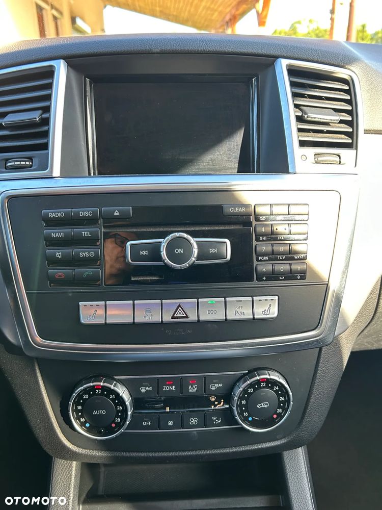 Mercedes-Benz ML 350 BlueTec 4-Matic - 4