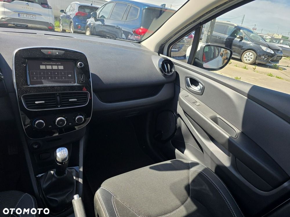 Renault Clio - 15