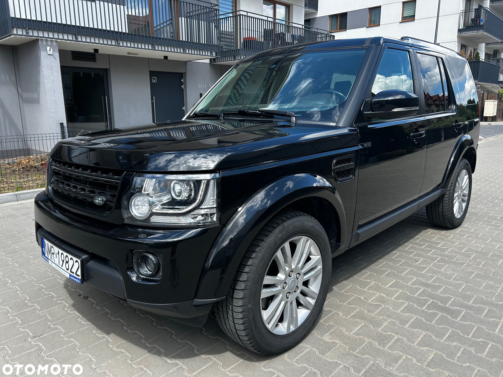 Land Rover Discovery IV 3.0 V6 SC HSE - 2