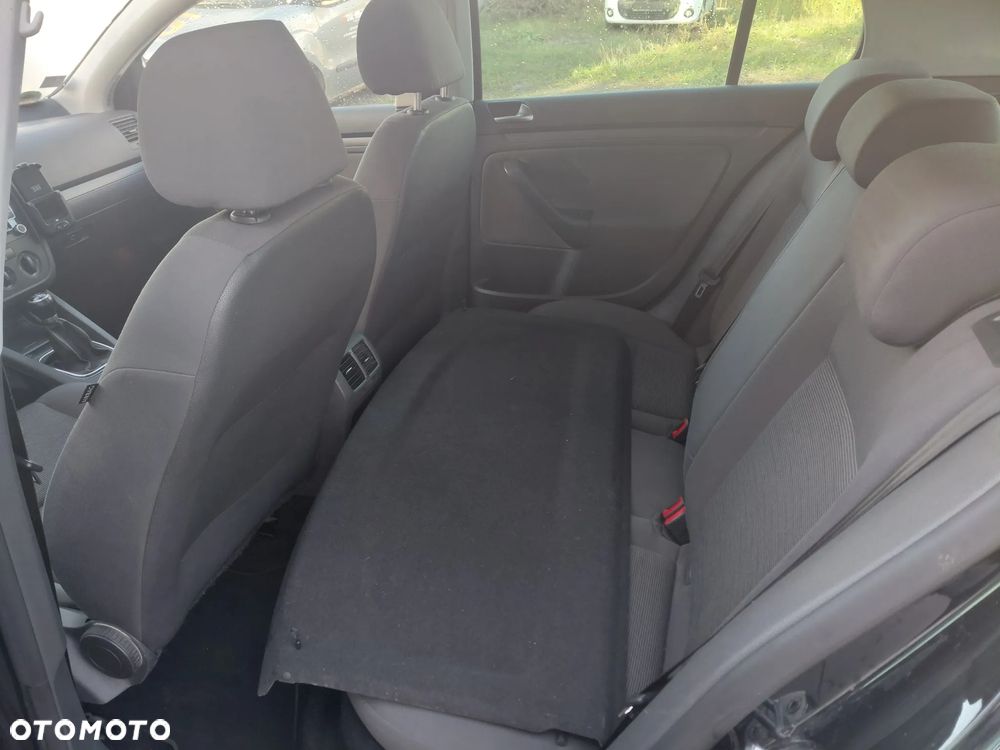 Volkswagen Golf - 17