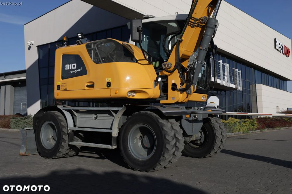 Liebherr A910 Compact Litronic - 2