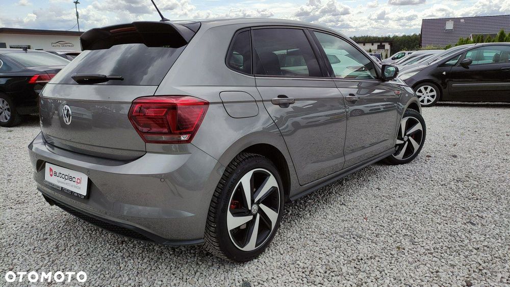 Volkswagen Polo - 3