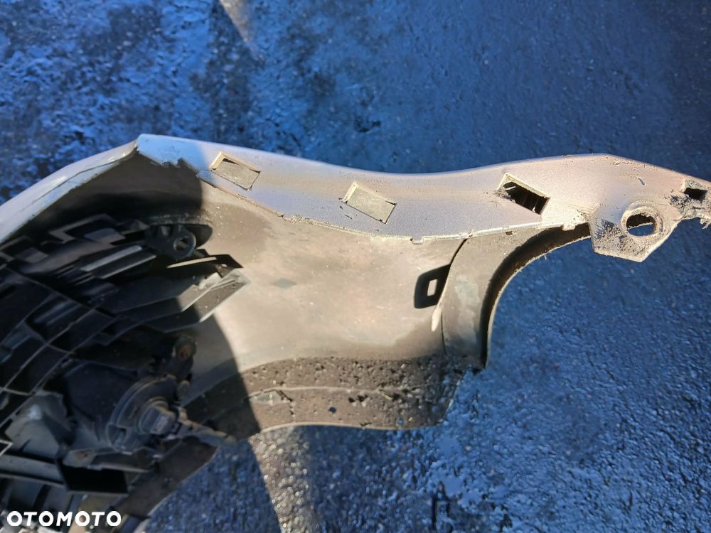 Renault Modus Zderzak przedni kod lakieru TED12 - 5