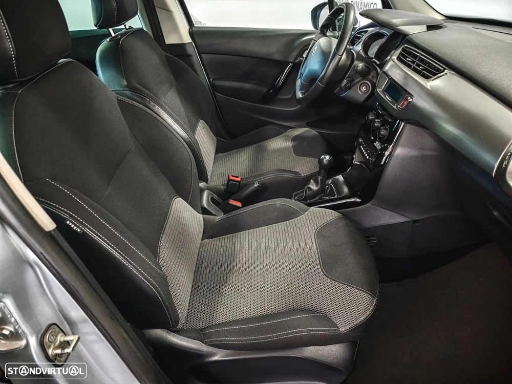 Citroën C3 1.2 PureTech Shine - 21