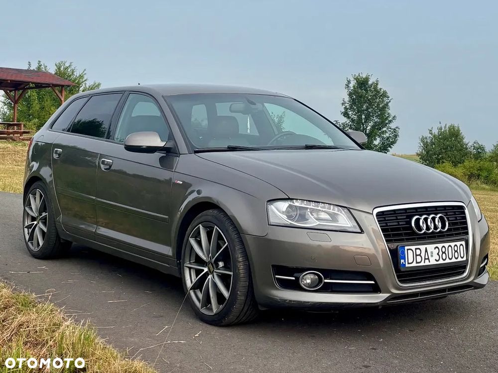 Audi A3 Sportback 2.0 TDI DPF Ambition S tronic - 4