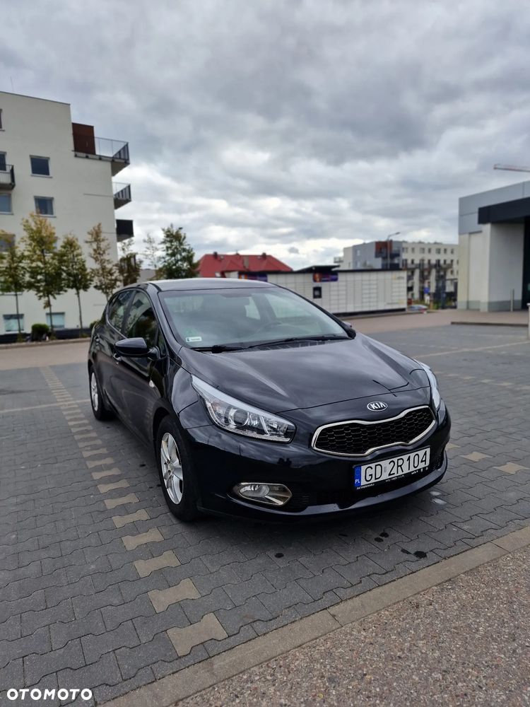 Kia Ceed 2013 photo 2