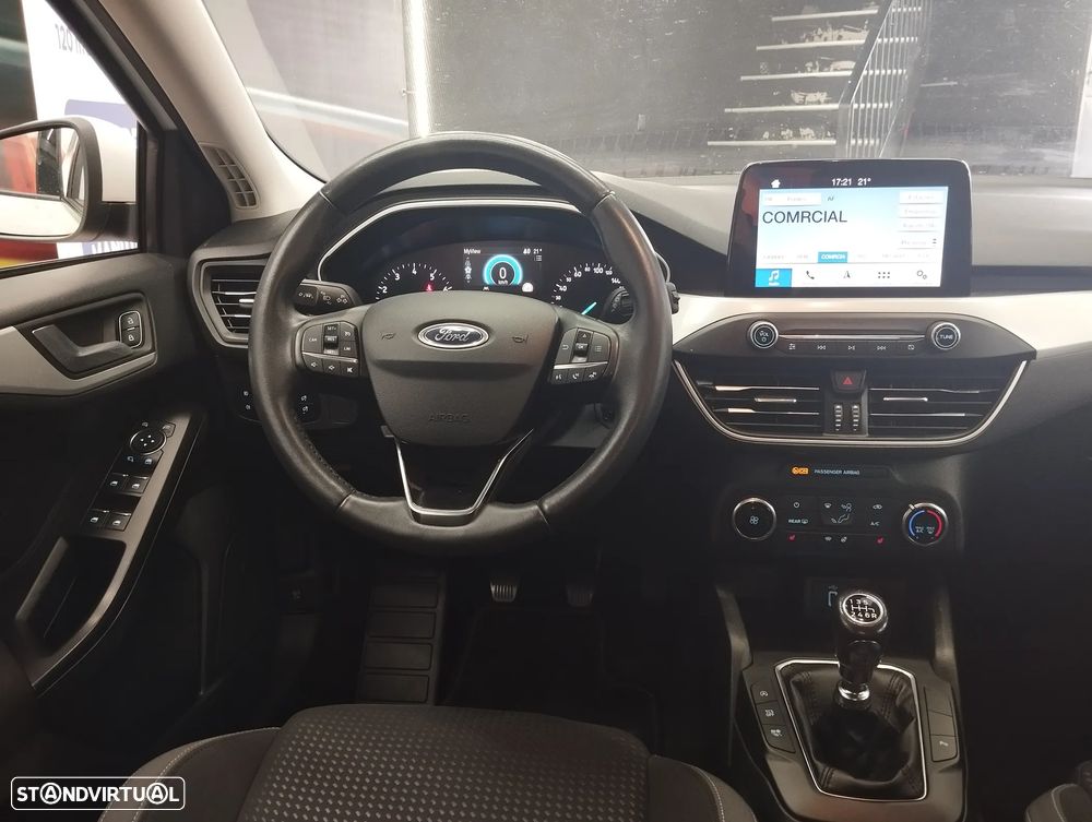 Ford Focus 1.0 EcoBoost Business - 12