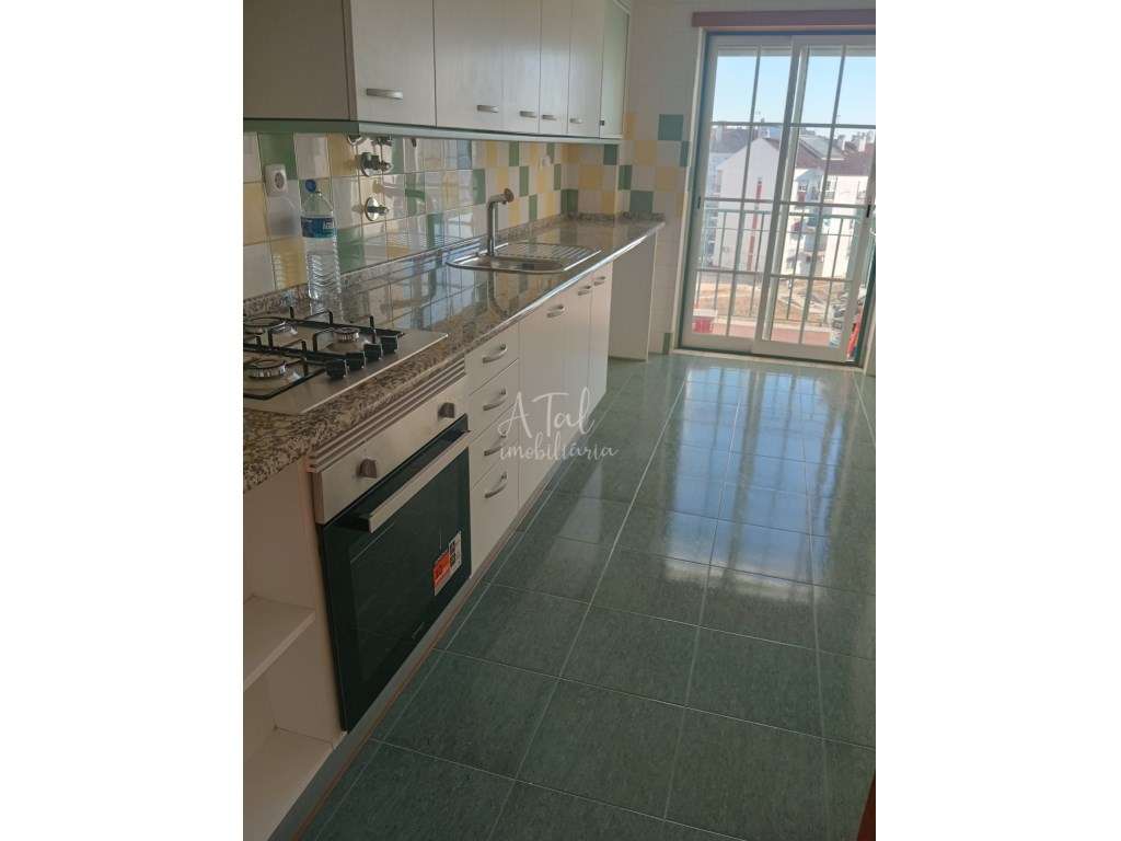 Apartamento T3 totalmente remodelado - Grande imagem: 3/13