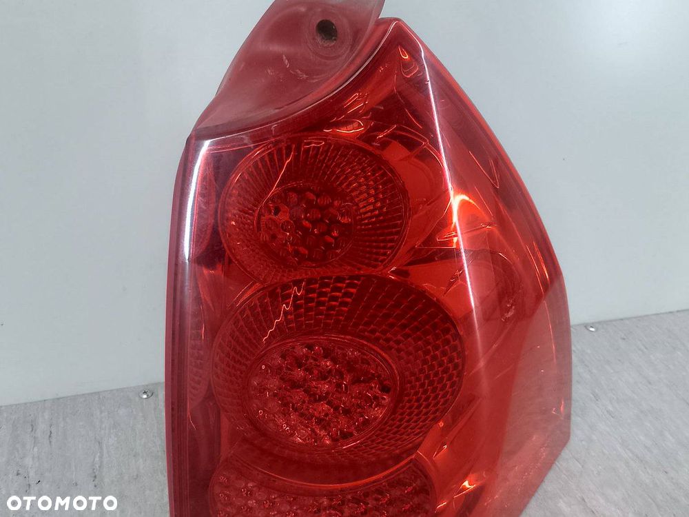LAMPA TYLNA PRAWA PEUGEOT 307 SW 557684A - 9