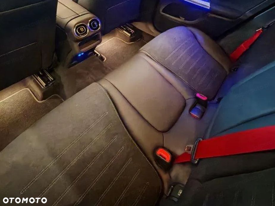 Mercedes-Benz GLC - 12