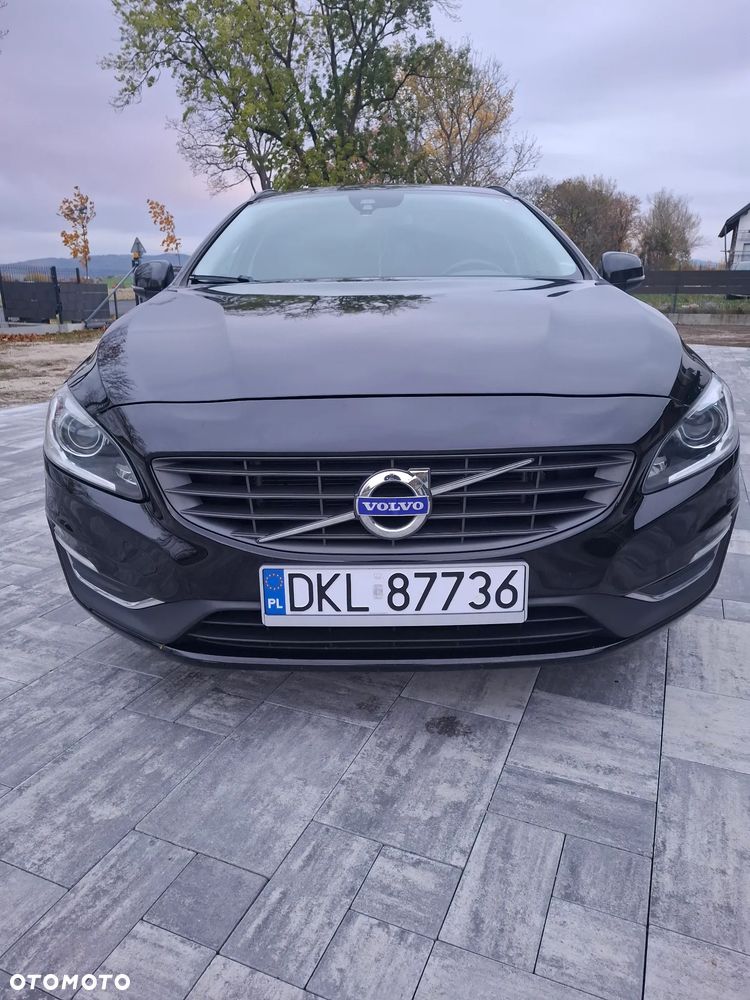 Volvo V60 2017 photo 2