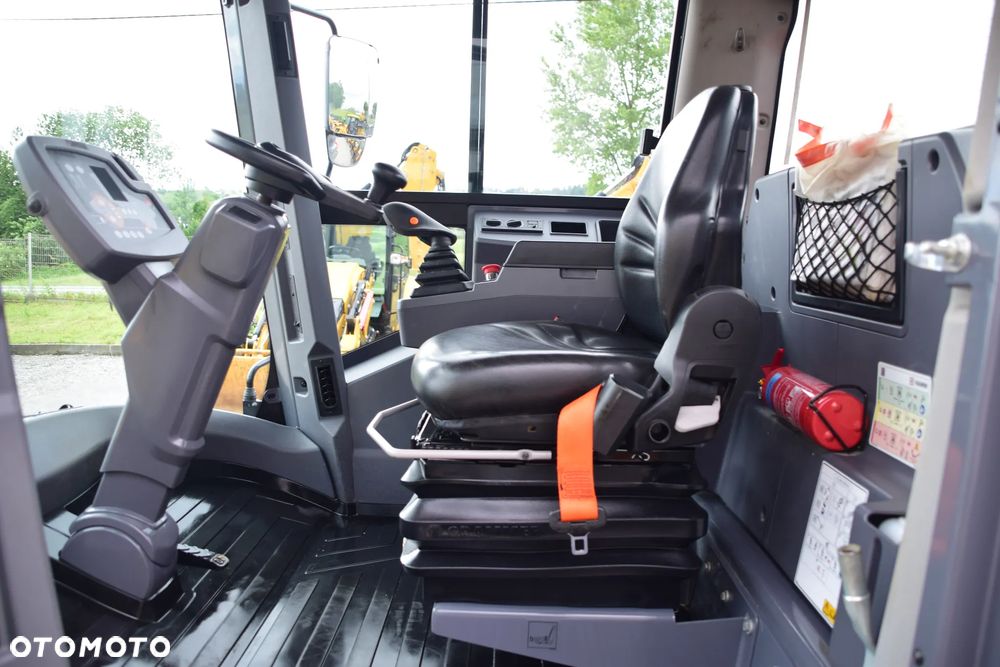 Hamm HC130i - 14