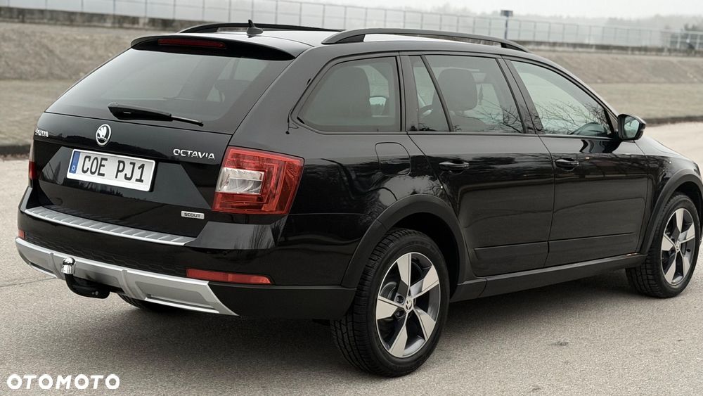 Skoda Octavia 2.0 TDI 4x4 DSG Scout - 14