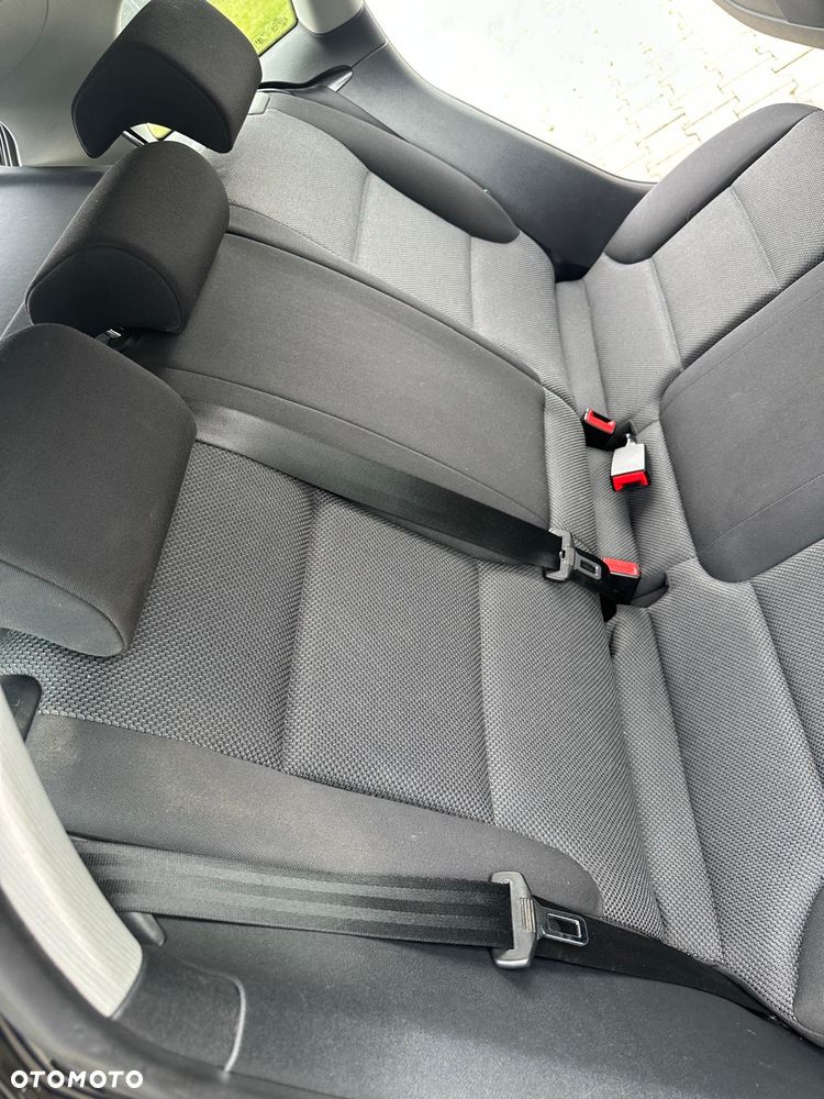 Audi A3 Sportback 1.6 TDI DPF Ambiente - 21