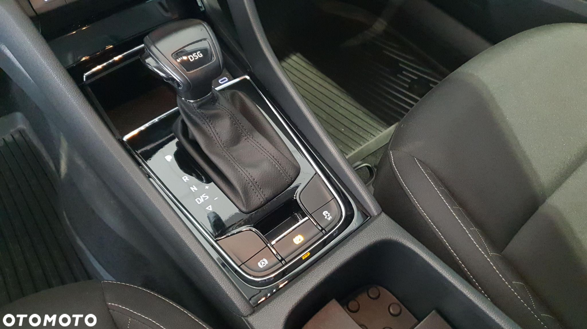Skoda Karoq 2.0 TDI SCR 4x2 Ambition DSG - 15