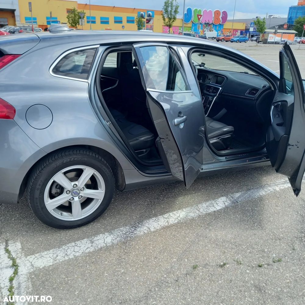 Volvo V40 D4 VEA Momentum - 5
