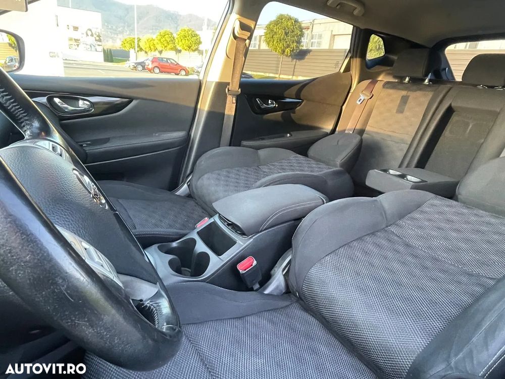 Nissan Qashqai 1.6 DCI Xtronic N-Connecta - 14