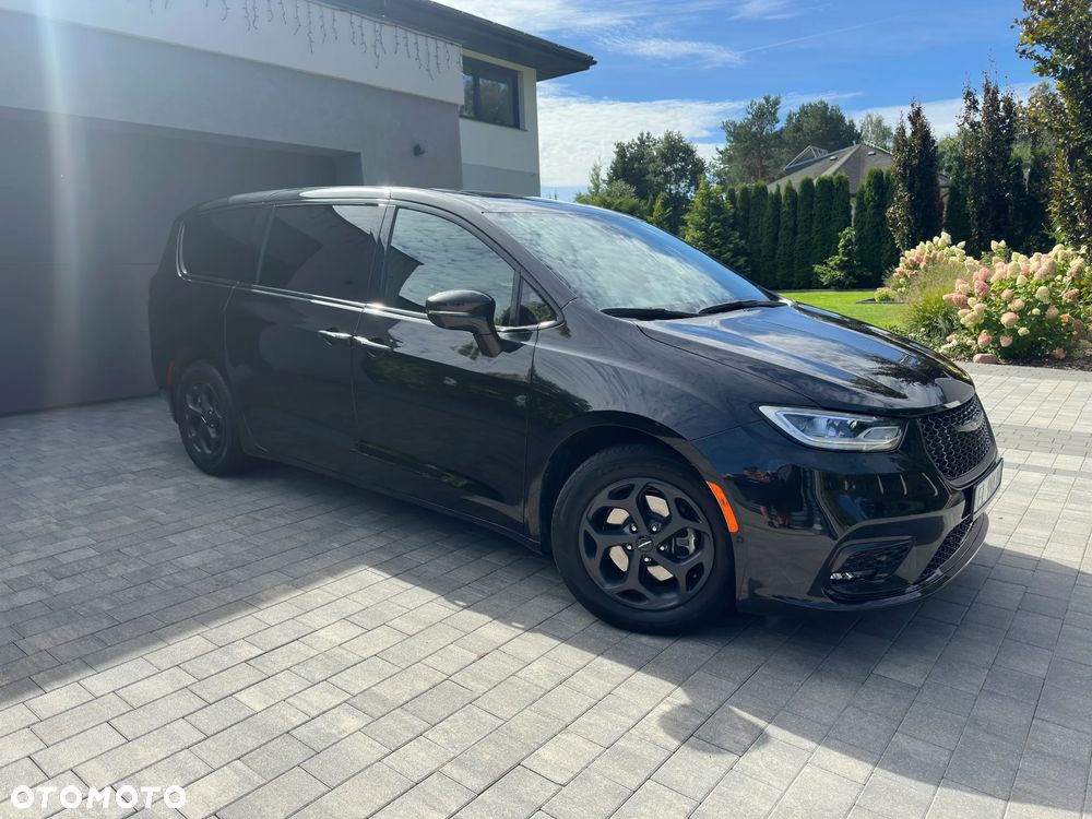 Chrysler Pacifica - 3