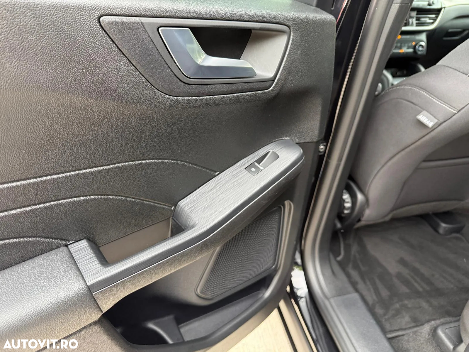 Ford Kuga 2.5 Duratec FWD FHEV Titanium - 14