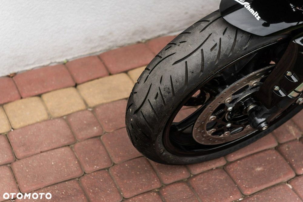 Yamaha FZ - 8