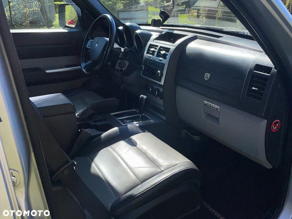 Dodge Nitro 2.8 CRD SXT - 6