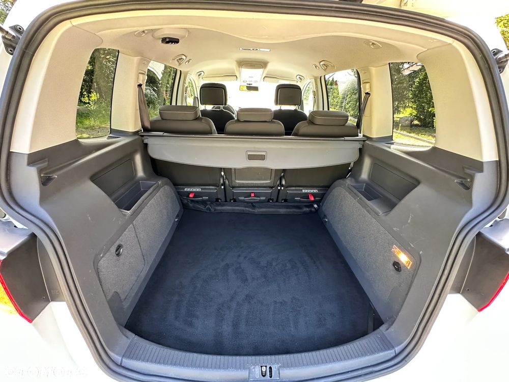 Volkswagen Touran 1.4 TSI Cup - 23