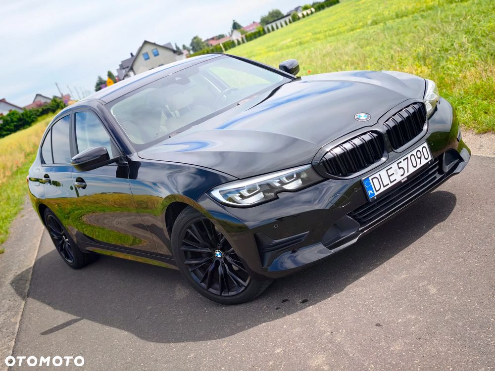 BMW Seria 3 318i - 5