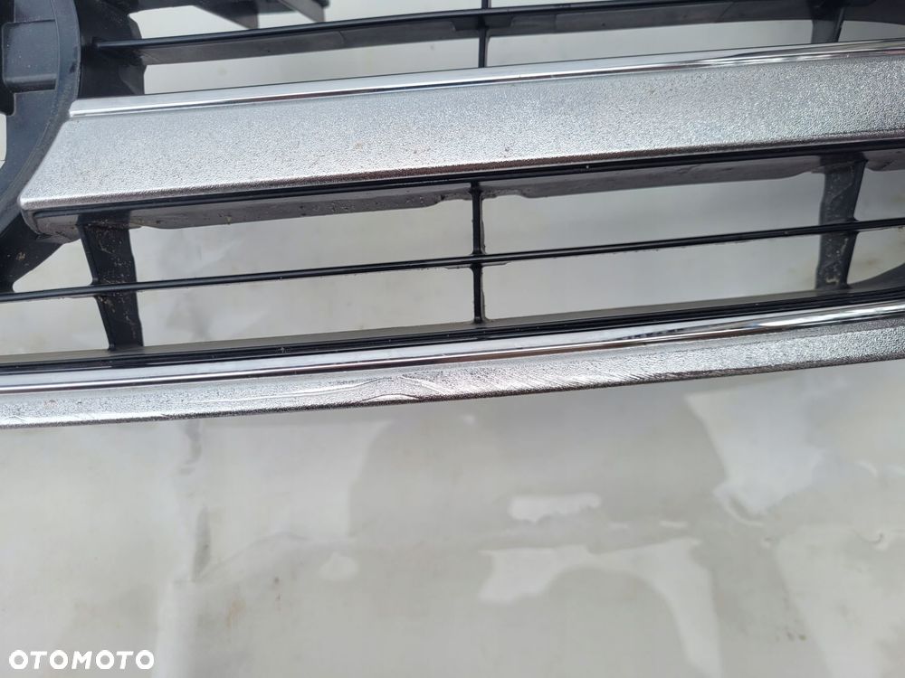 ATRAPA GRILL TOYOTA HILUX 15-18 - 7