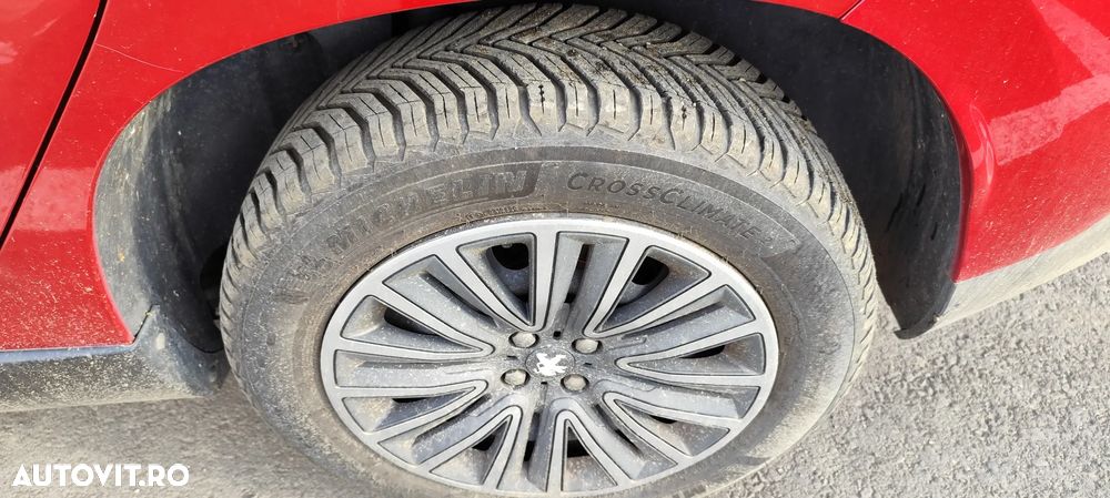 Peugeot 2008 1.2 PureTech Turbo Active - 7