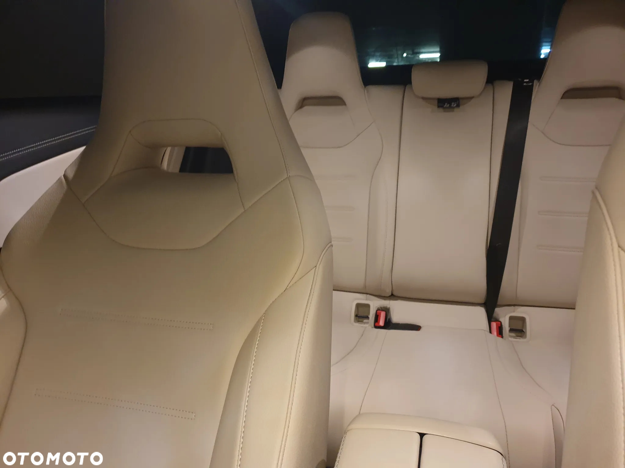 Mercedes-Benz CLA 200 Progressive 7G-DCT - 17