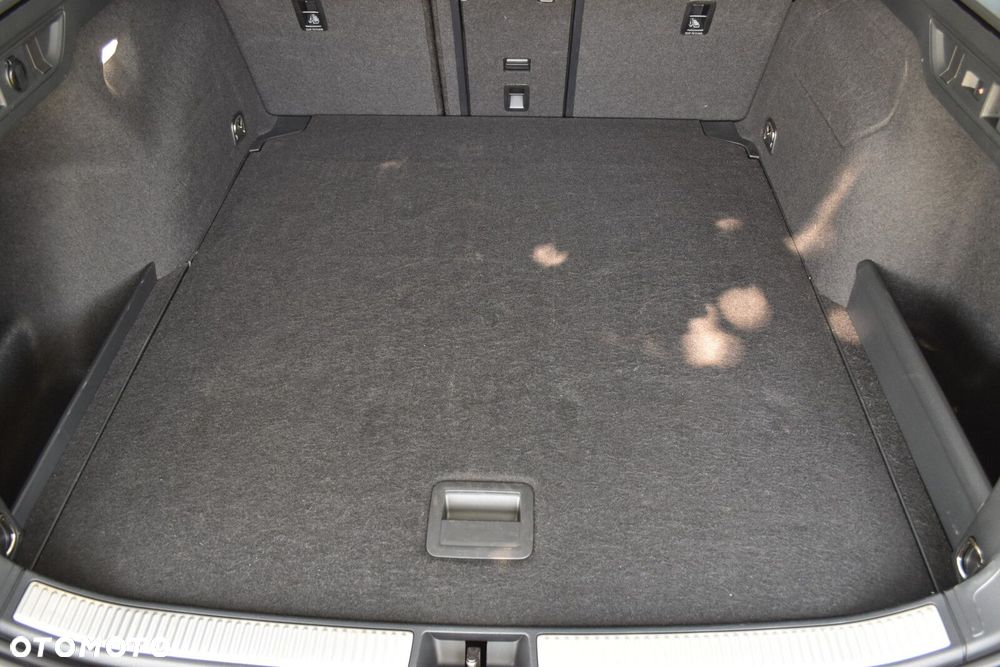 Volkswagen Passat - 39