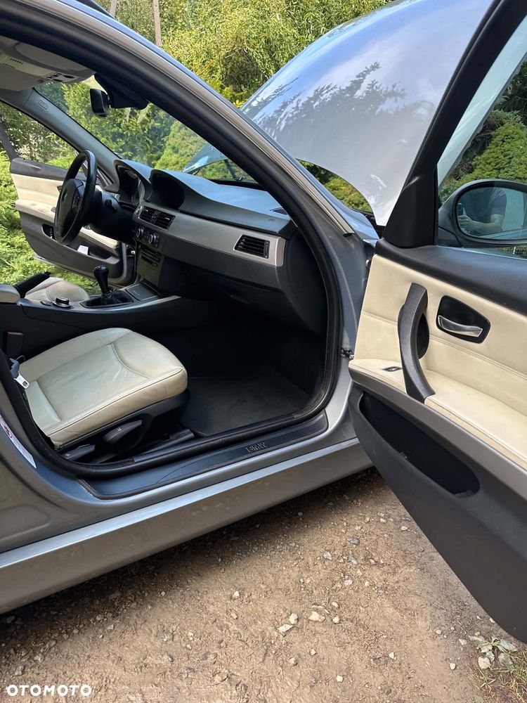 BMW Seria 3 330d - 12