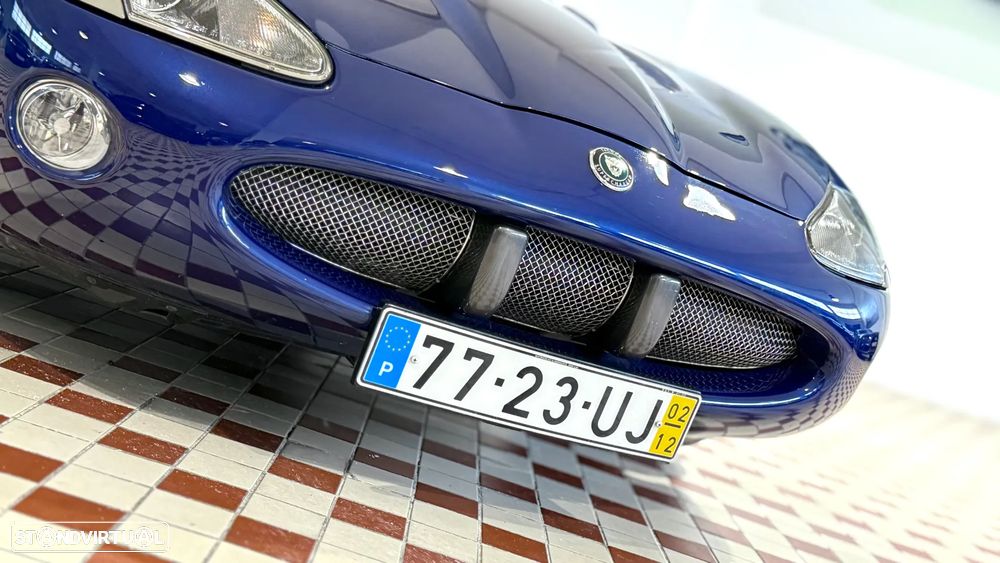 Jaguar XK - 10