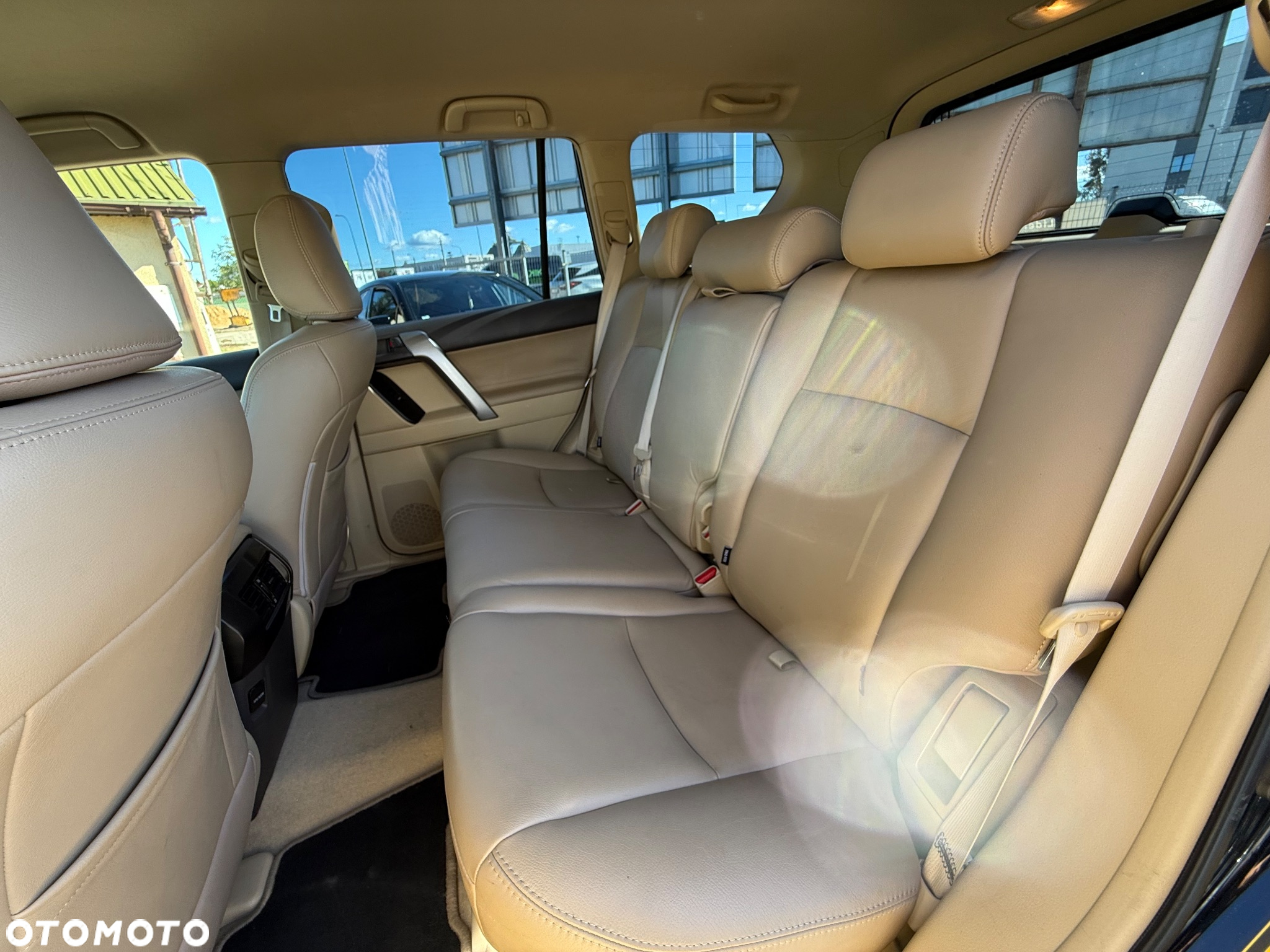 Toyota Land Cruiser - 15