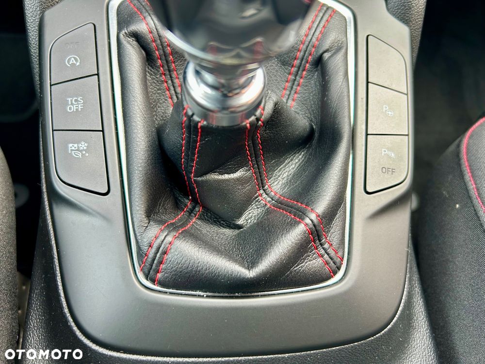 Ford Focus 1.0 EcoBoost Start-Stopp-System ST-LINE - 32