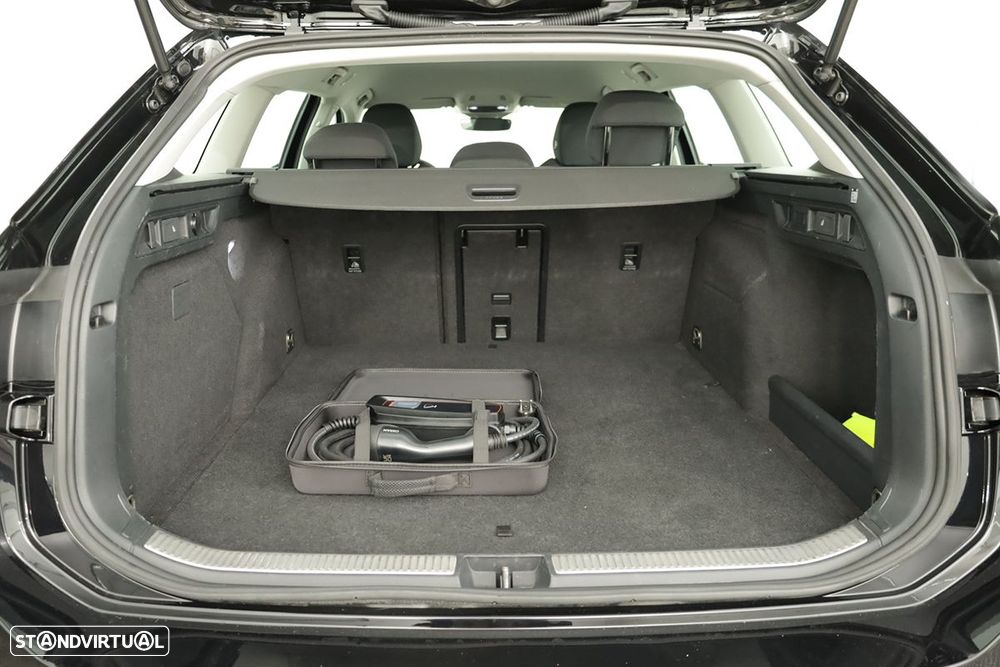 VW Passat Variant 1.5 TSI eHybrid DSG - 24