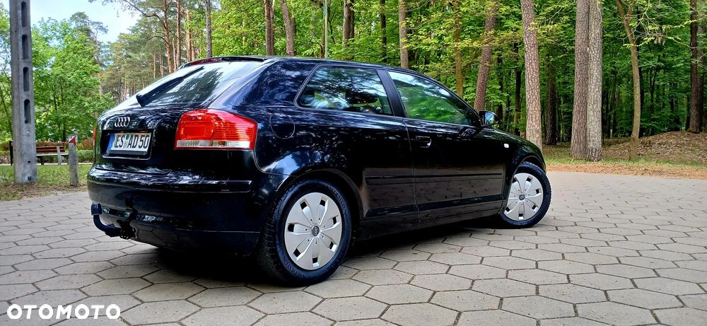 Audi A3 3-drzwiowe 1.6 Attraction - 4