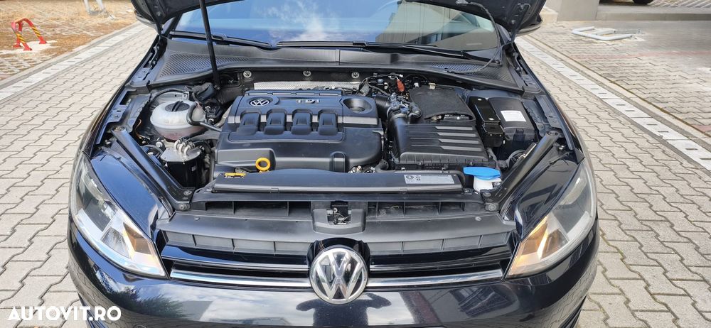 Volkswagen Golf - 12