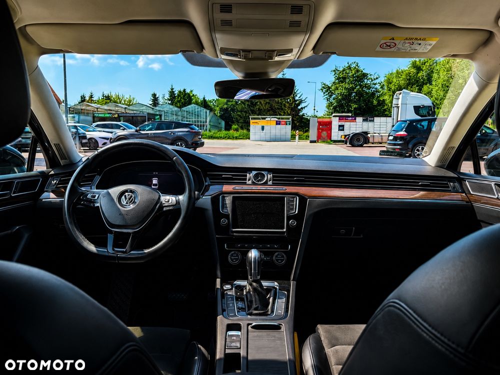 Volkswagen Passat - 5