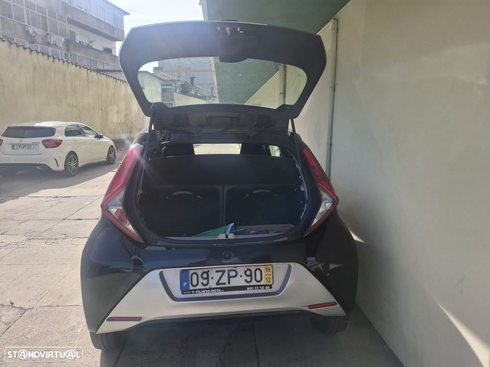 Toyota Aygo 1.0 X-Play - 2