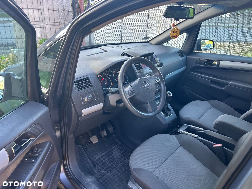 Opel Zafira 1.8 Cosmo - 12