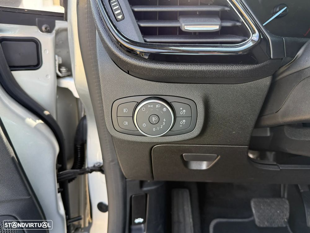Ford Fiesta 1.0 EcoBoost Powershift Titanium - 9