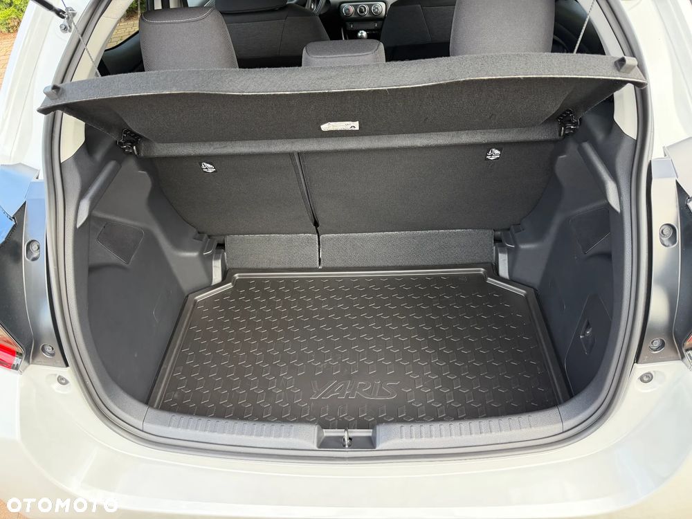 Toyota Yaris 1.5 Style - 8