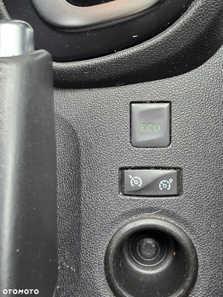 Renault Captur - 36