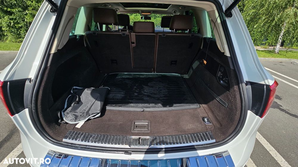 Volkswagen Touareg - 18