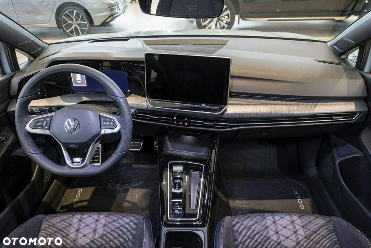Volkswagen Golf - 17