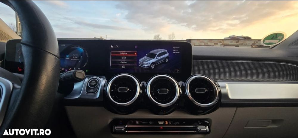 Mercedes-Benz GLB 220 d 4MATIC 8G-DCT AMG Line - 31