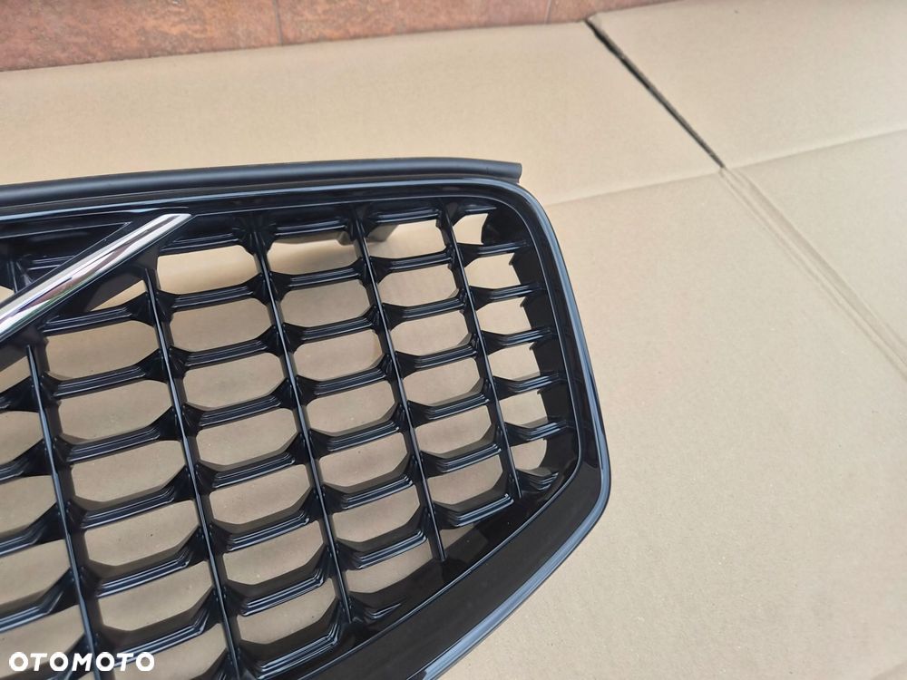 grill atrapa volvo xc60 ii r design lift oryginał - 2